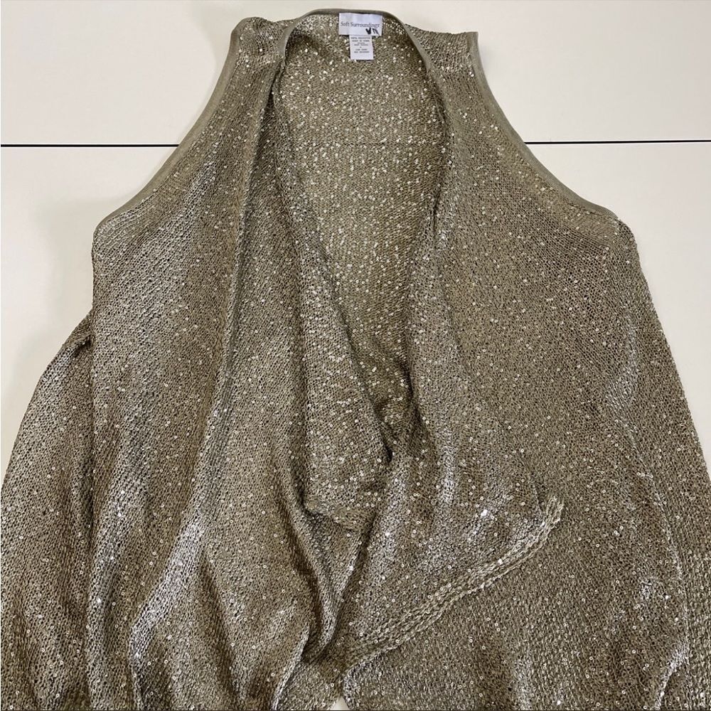 Soft surroundings large‎ open front shiny vest